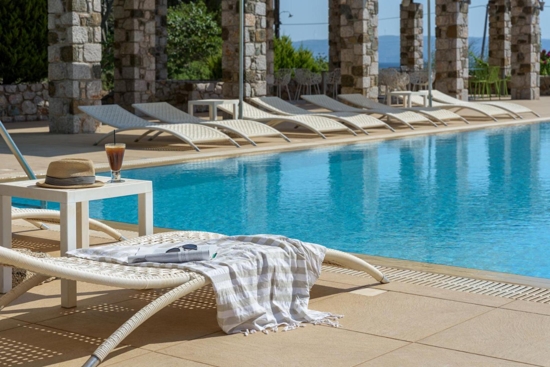 Kaminos Evia Hotell Límni Exteriör bild