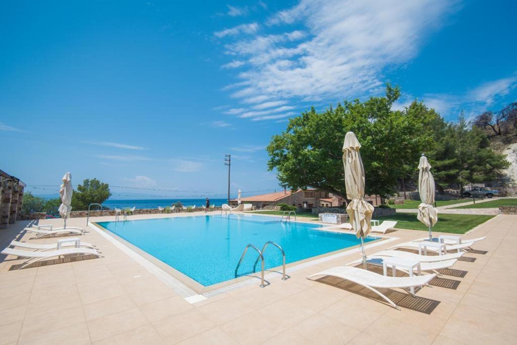 Kaminos Evia Hotell Límni Exteriör bild